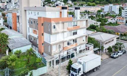 Apartamento de 03 Dormitórios com Terraço no Bairro Centro em Flores da Cunha