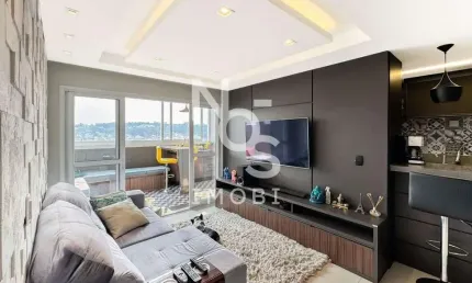 Apartamento com 03 dormitórios e ampla sacada no bairro Santa Catarina