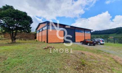 Pavilhão com 330m  localizado na Estrada São Braz - Caxias do Sul RS