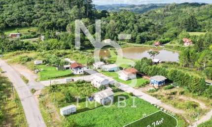 Terreno de Esquina Plano no Bairro Vêneto em Flores da Cunha