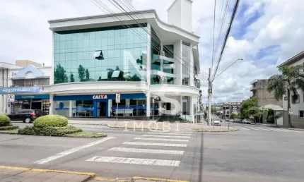 Sala Comercial Aérea n° 207 no Bairro Centro em Flores da Cunha