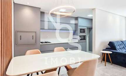 Apartamento de 02 Dormitórios Semi mobiliado e amplo Terraço em Flores da Cunha