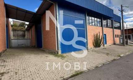 Pavilhão com 506m  no Bairro Parque dos Pinheiros em Flores da Cunha