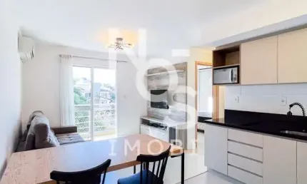 Apartamento com 02 dormitórios, localizado no bairro vinhedos em caxias do sul