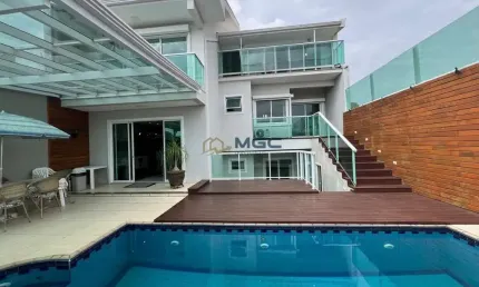 Residência exclusiva de alto padrão à venda no bairro uberaba