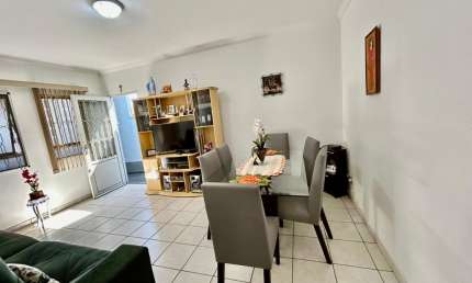 Casa para venda possui 150 metros quadrados com 2 quartos em Atibaia Jardim - Atibaia - SP