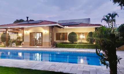 Casa a venda 3 dormitórios térrea  558,40 m2 Jardim Floresta Atibaia -SP