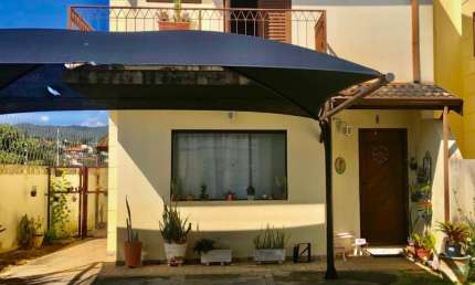 Casa a Venda 3 dormitórios semi mobiliada 233m2 em condomínio fechado Vila Santista Atibaia -SP