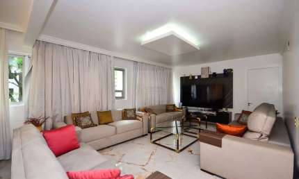 Apartamento alto padrão com 4 quartos e 2 suítes no Batel - Curitiba