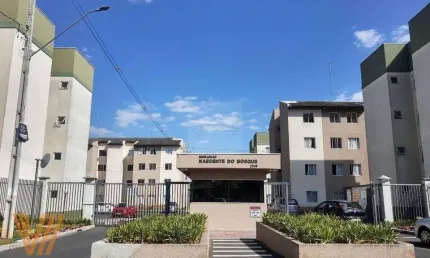 Amplo apartamento térreo com 3 quartos, santa cândida
