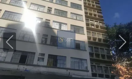 Sala comercial com 2 slas, cozinha e WC, no centro prox pça  Rui Barbosa.