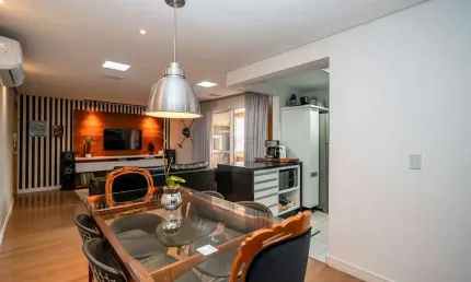 Apartamento 2 quartos, suite e 2 vagas de garagem no Centro Cívico