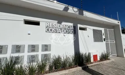 Apartamento à venda, 2 Dormitórios, banheiro social  no Bairro do Getuba, Caraguatatuba, SP