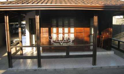 Boa Casa à venda, na Praia de Martim de Sá, na cidade de Caraguatatuba, Litoral Norte do Estado de