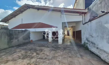 Excelente Casa à venda,  ótima localização no  Indaiá em frente hospital Médico AME, Caraguatatuba,