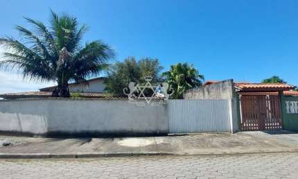 Casa à venda em fase final de acabamento, 03 dormitórios  sendo uma suíte, excelente metragem de te
