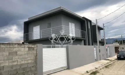 Sobrado novo à venda, 03 dormitórios, sendo 01 suíte, aceita financiamento, boa localização, jardim