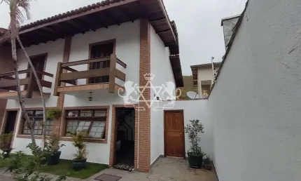 Sobrado 2 DORMITÓRIOS à VENDA, Próximo a praia - Prainha, Caraguatatuba, SP - Piscina e churrasquei