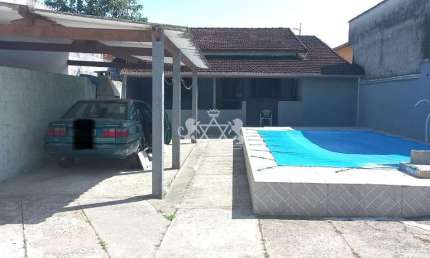 Excelente casa com 2 dorm sendo 1 suíte, com piscina + Edícula com entrada independente à venda, Ba