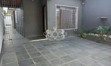 Casa para venda, com 2 dormitórios, localizada a poucos minutos da praia, porto novo -caraguatatuba