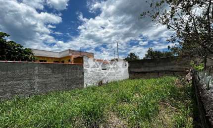 Oportunidade Terreno 800 m²  Area Total mais Casa à Venda, Aceita Financiamento Bancario no Bairro