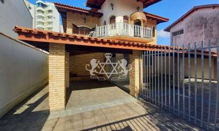 Casa à venda, no bairro Indaiá, localizada a 20 m da Praia do Indaiá, na cidade de Caraguatatuba, L