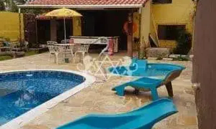Casa à venda vista mar, 04 dormitórios , piscina, espaço gourmet com churrasqueira, Praia das Palme