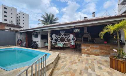 Maravilhosa casa com piscina e área gourmet  à venda, Martim de Sá, Caraguatatuba, SP