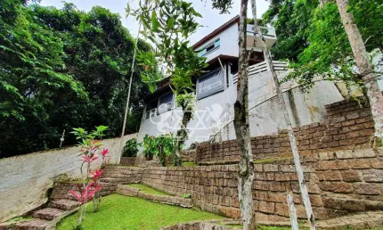 Sobrado à venda, com  05 dormitorios e 759m² de terreno, Massaguaçu, Litoral Norte Caraguatatuba, S