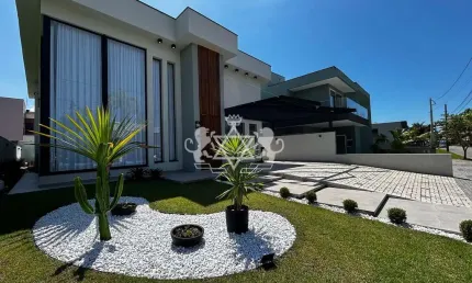 Sobrado à Venda em Condomínio (Alto Padrão) com 4 Suítes/ Área de Lazer Completa (Churrasqueira, Sa