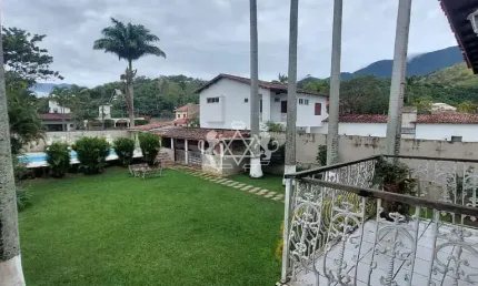 Oportunidade de Casa à venda, 100 metros da Praia do Arrastão, 06 suítes, 1404m² área total, São Se