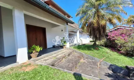 Sobrado à venda próximo a Praia localizado excelente  Bairro Indaiá, Caraguatatuba, SP