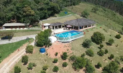 Maravilhoso Sítio à Venda, no bairro tranquilo do Cedro, no Município de Paraibuna, Próximo a Praia