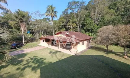Chácara à VENDA em Caraguatatuba, Bairro Alto do Getuba (Capricórnio III) - 3 dorm + casa de caseir