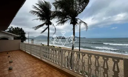 Sobrado Pé na Areia a Venda com uma Vista Paradisíaca, 6 suítes, 478m² AT I 316m² AC, Cocanha, Cara