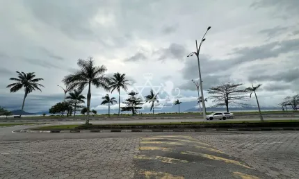 Casa à Venda, frente ao mar na Praia das Palmeiras – Caraguatatuba, SP