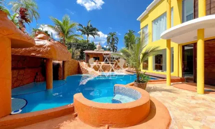 A venda, Sobrado com 5 suites amplas, 3 salas, cozinha e área de serviço,Massaguaçu, Caraguatatuba,