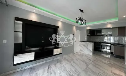 Apartamento com acabamento impecável,  suíte e vista para o mar à venda, a poucos passos da praia -