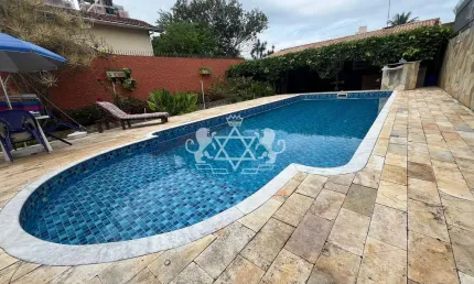 Casa Edícula à Venda, Porto Novo, Caraguatatuba, SP