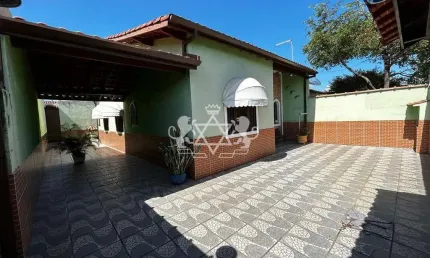 Casa à venda, 3 Dormitórios sendo 1 suíte  com 215m² AT/ AC 107m²,  Praia das Palmeiras, Caraguatat