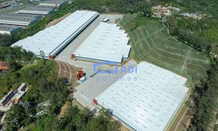 Galpão Logístico para Locação - 3.301 m² - Rod. Regis Bittencourt - Embu das Artes - SP