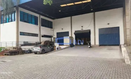 Galpão Industrial 5.867 m² – Pé Direito 11 m – Alphaville – Barueri