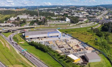 Galpão 7.629 m² - 24 docas - pátio 16.334 m² – embu das artes