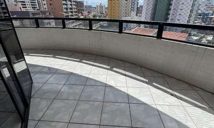 Amplo apartamento com 127 m ² - 03 quartos - Varanda - Jd. Oceania