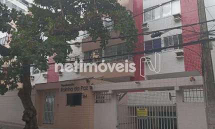 Apartamento com 3 quartos para alugar na Rua Professor Isaías Alves de Almeida, Costa Azul, Salvador
