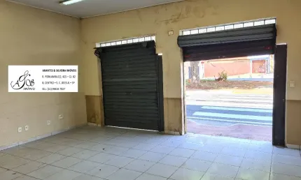 Aluga-se Salão para fins comerciais - R. Herculano de Freitas, 779