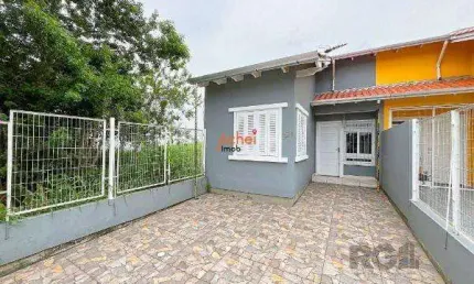 Casa à venda em Porto Alegre, bairro Hípica - Residencial