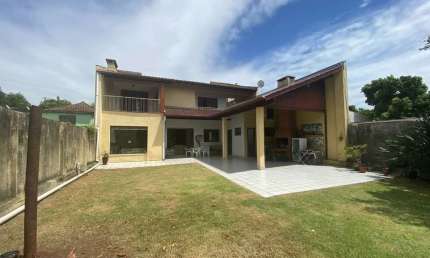 Casa para venda  no Bairro Jardim do Salso em Porto Alegre