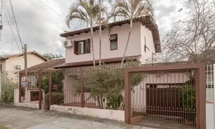 Casa para venda  no bairro passo da areia em porto alegre