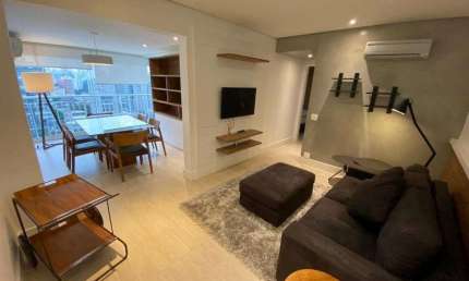 APARTAMENTO 1 DORMITÓRIO (80m²), 2 VAGAS, VARANDA, MOBILIADO. NA JUSCELINO E AO LADO SHOPPING JK